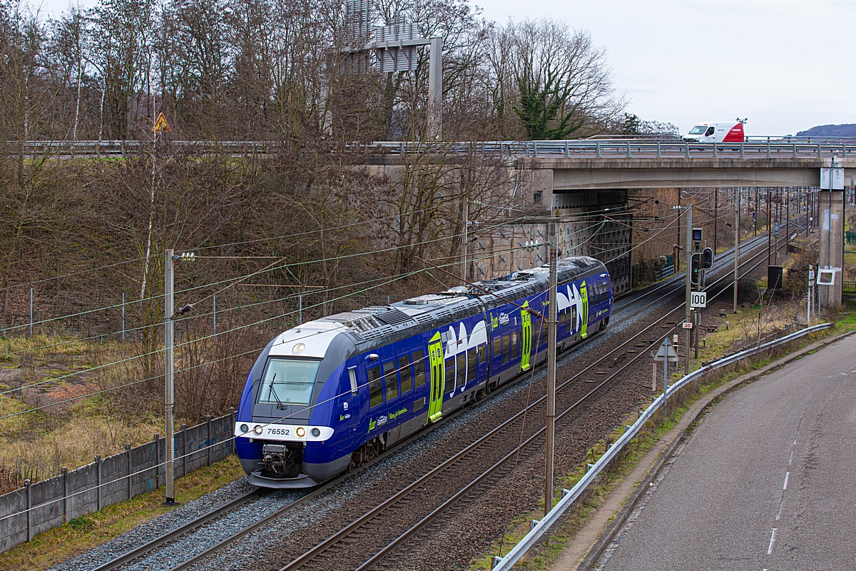  (20251219-113532_SNCF 76552_B&eacute;ning_TER 834856_Sarreguemines - Metz Ville_b.jpg)