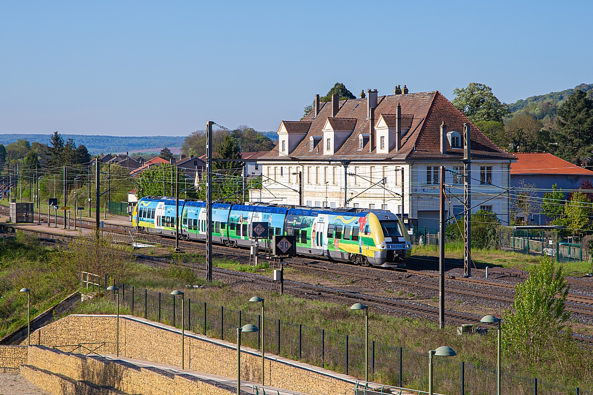  (20260422-090826_SNCF 82524_Nov&eacute;ant_TER 837527_Nancy - Metz Ville_a.jpg)