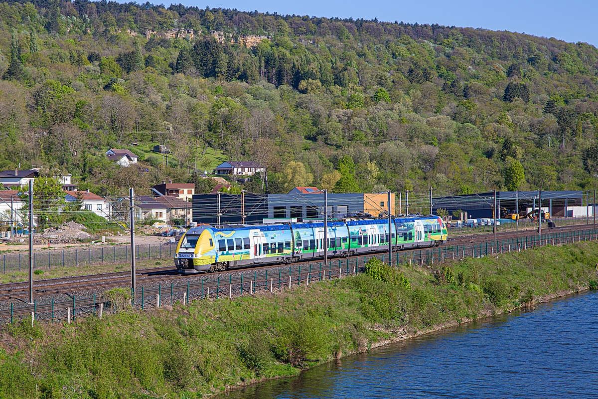  (20260422-094151_SNCF 82513_Nov&eacute;ant_TER 837530_Metz Ville - Nancy_a.jpg)
