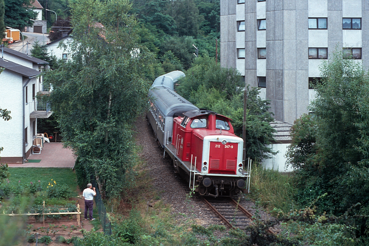  (19930718_58-41_212 347_Lebach_Abschiedsfahrt Köllertalbahn_a.jpg)