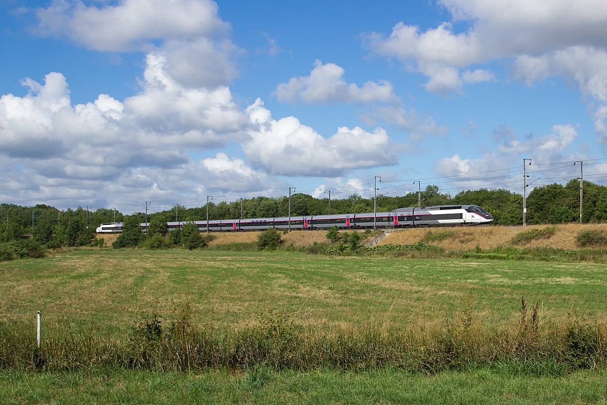  (20150730-102242_Livange_TGV 2865_Lux - Paris Est_a.jpg)
