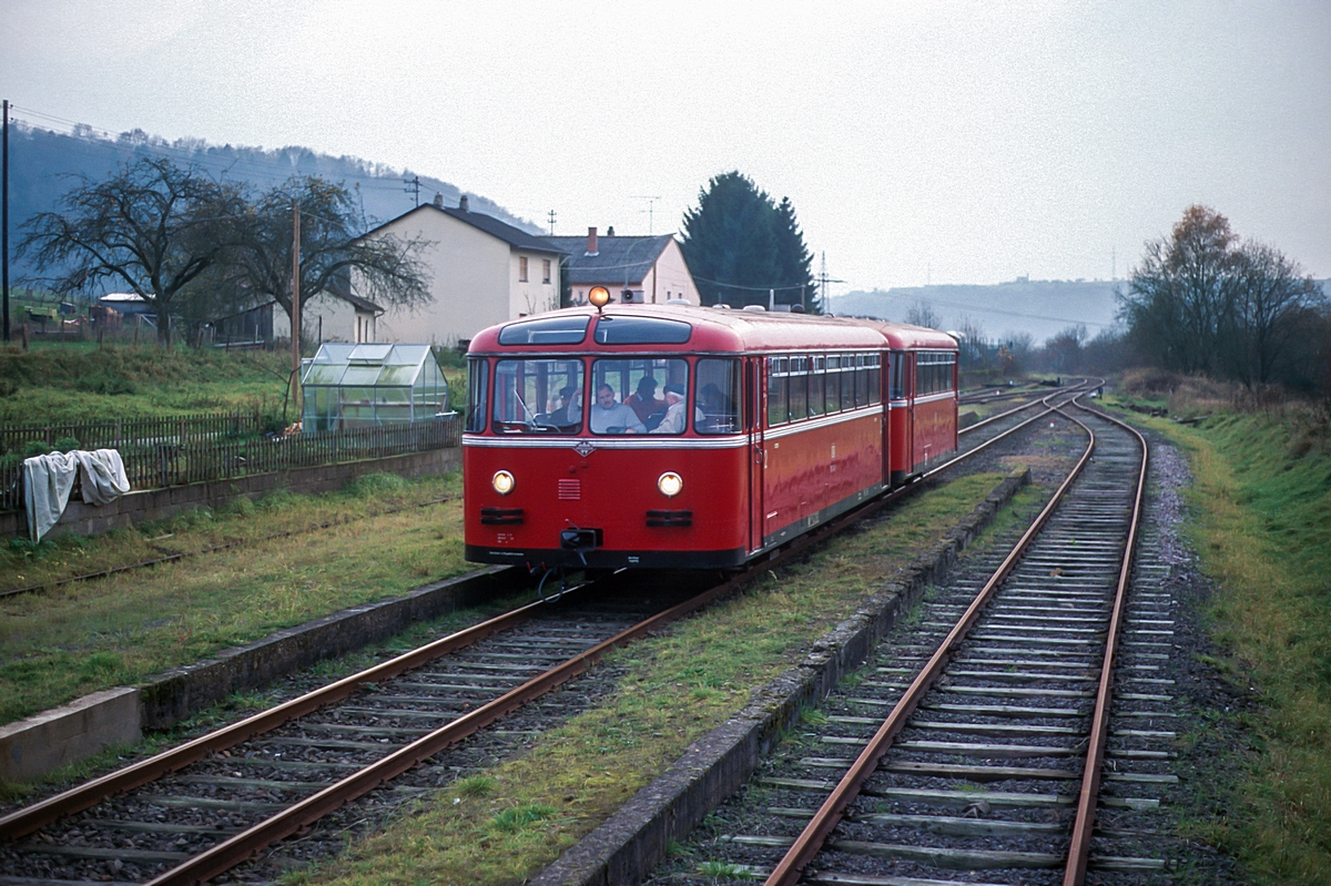  (19941112_60-34_795 240-995 019_Bachem_b.jpg)