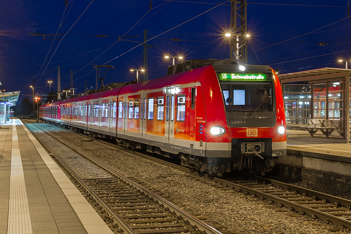  (20170825-210904_423 871_Bietigheim-Bissingen_S 7567_Bietigheim-Bissingen - Stuttgart-Schwabstraße_b.jpg)