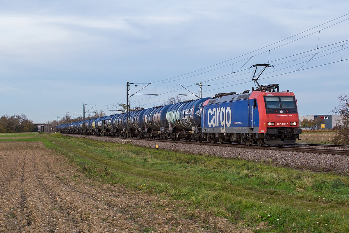  (20251113-160946_482 000_Buggingen_SBB Cargo DGS 49013_Kork - Tankanlage Rümlang_Kerosin_a.jpg)