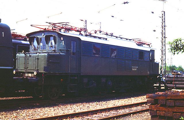 104 018 im Bw Osnabrück (0080.jpg)