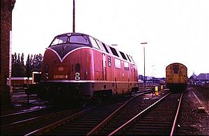 220 041 im Bw L&uuml;beck