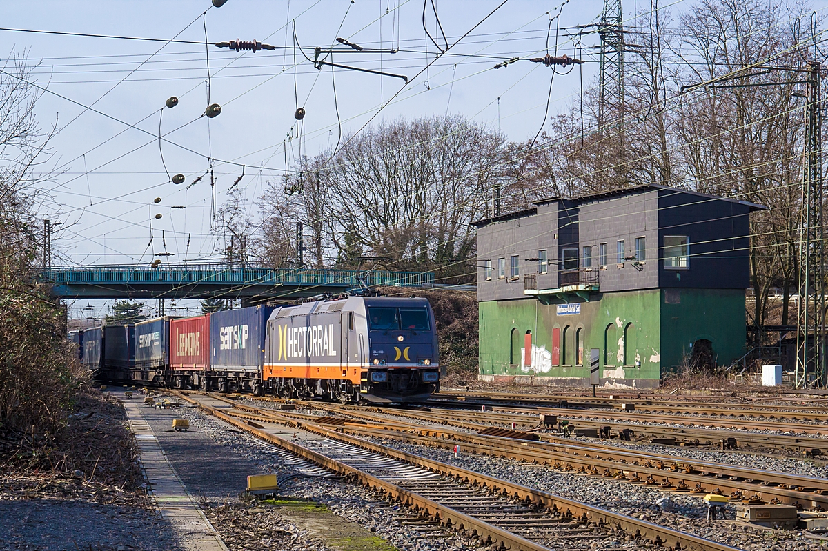  (20170221-134928_Hectorrail 241 003_Oberhausen-Osterfeld Süd_DGS 42706_Krefeld-Uerdingen - Nässjö (Schweden)_a.jpg)