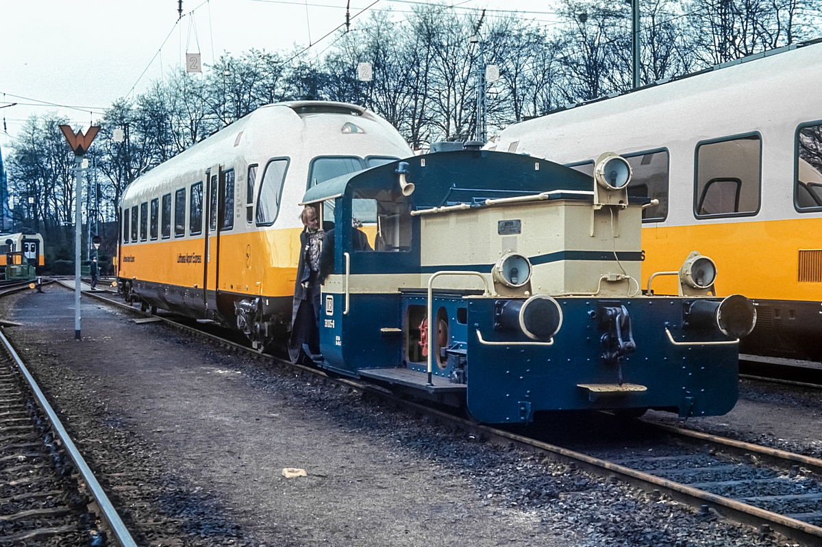  (19830323_22-17_381 005-403 004_Bw Köln-Deutzerfeld_b.jpg)