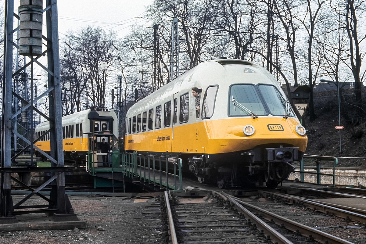  (19830323_22-20_403 004_Bw Köln-Deutzerfeld_b.jpg)