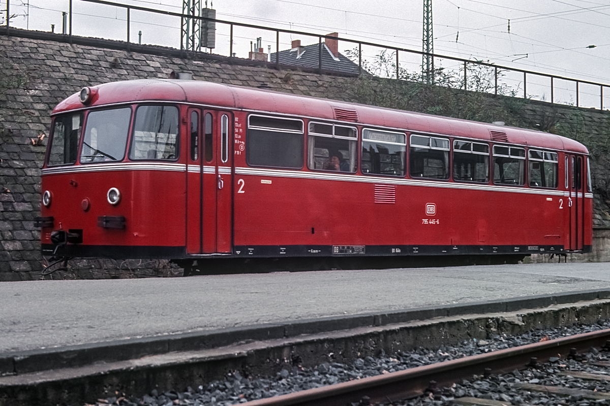  (19830323_22-27_795 445_Köln-Nippes Brückenmeisterei_b.jpg)