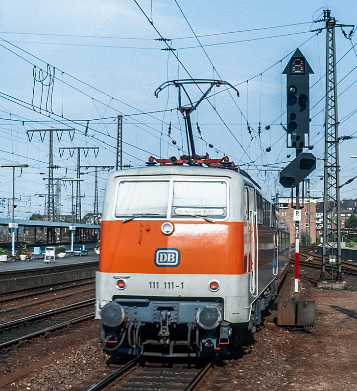  (19820820_16-33_111 111_Oberhausen Hbf_a.jpg)
