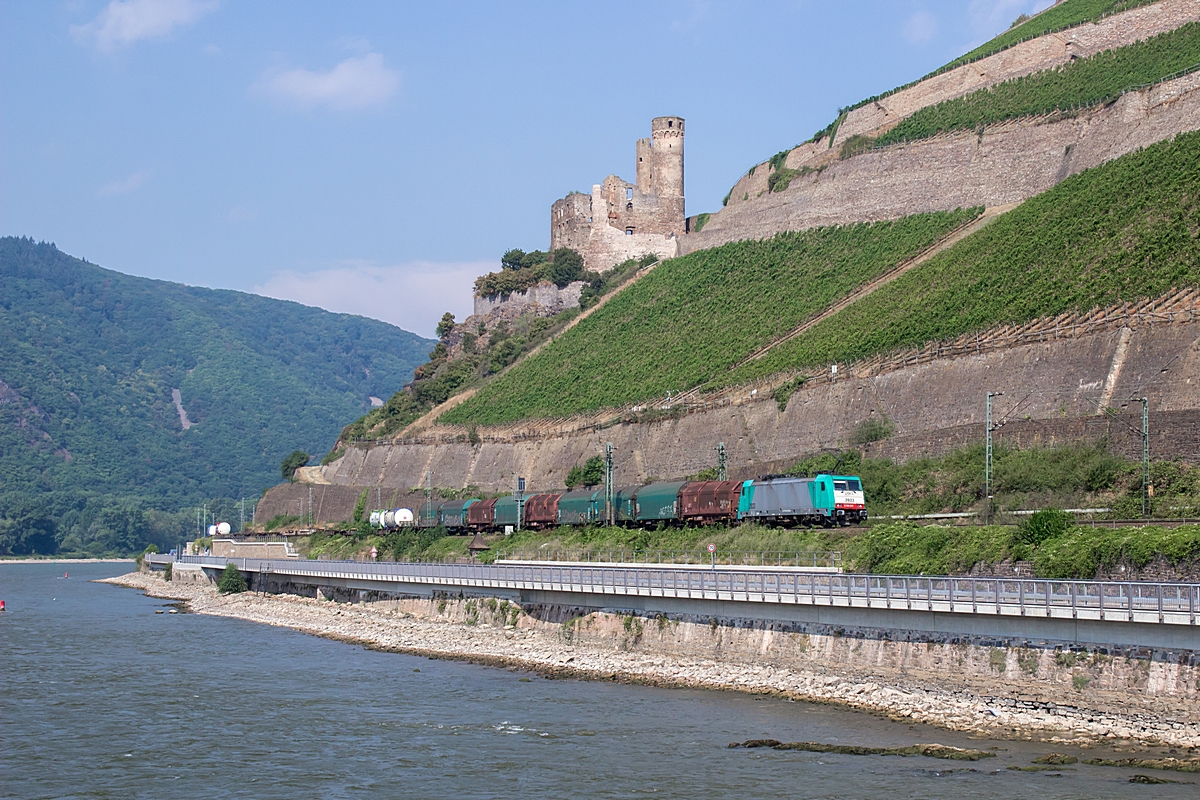  (20180817-112352_SNCB 2833-186 225_zw Assmannshausen und Rüdesheim_a.jpg)