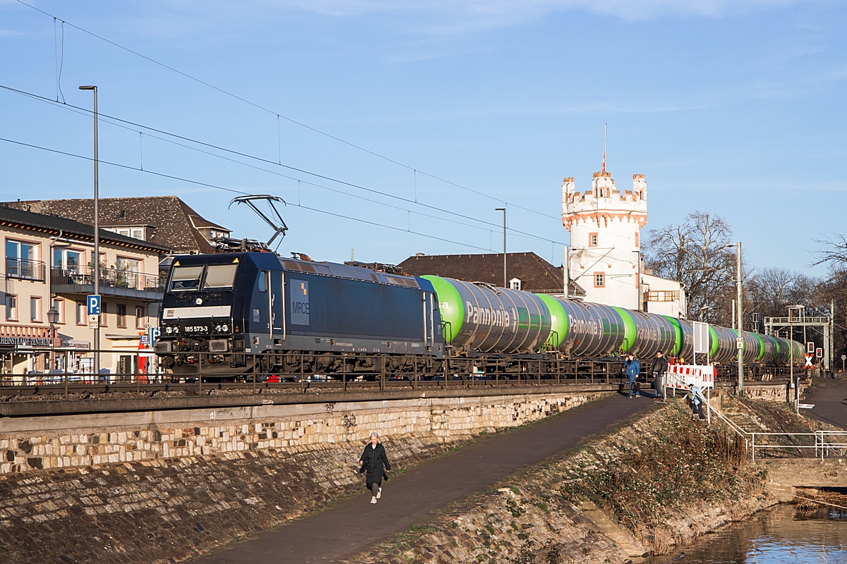  (20220223-171139_185 573_Rüdesheim_DGS 47186_Staatsgrenze Österreich - Duisburg-Ruhrort_a.jpg)