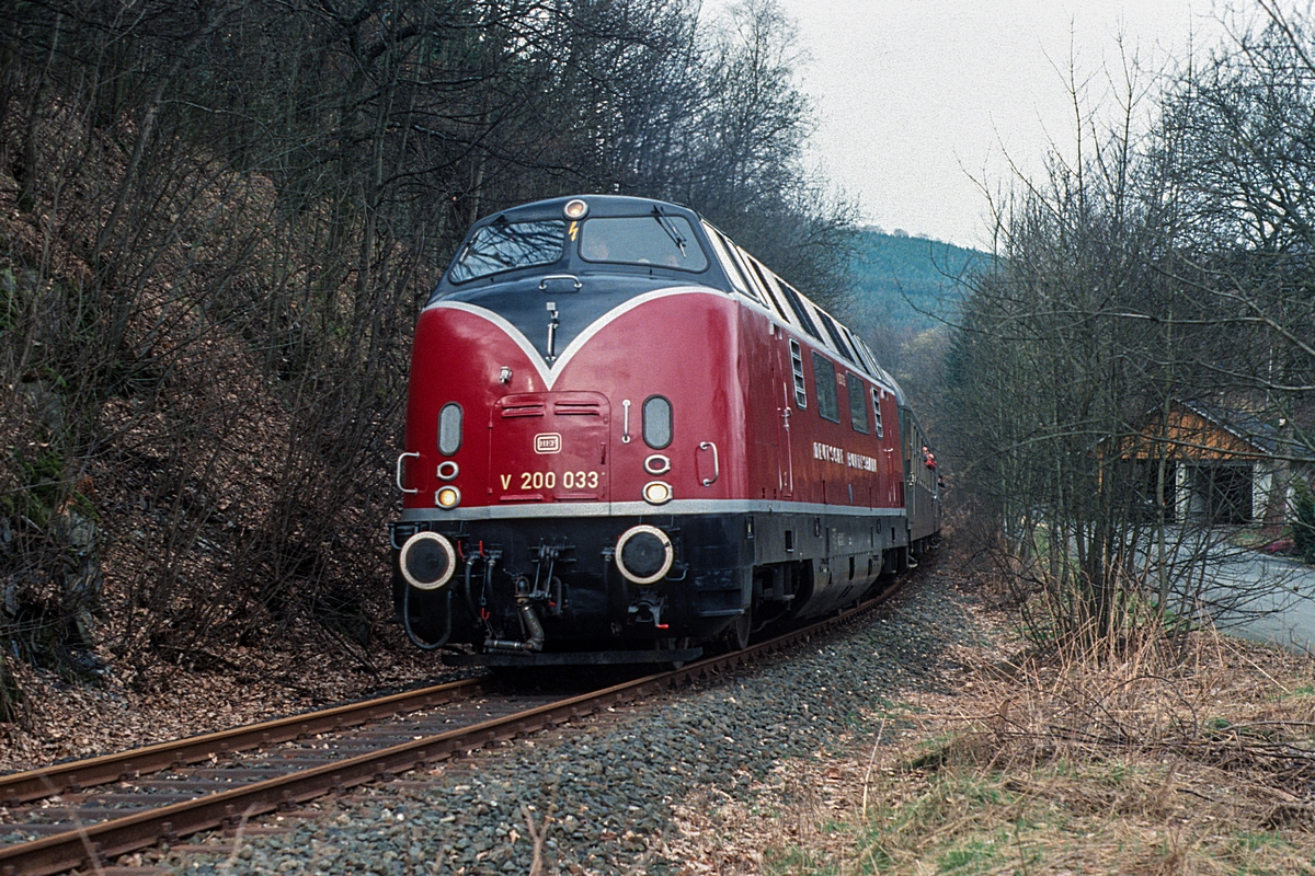  (19910323_55-08_V200 033_zw Fredeburg und Gleidorf_a.jpg)
