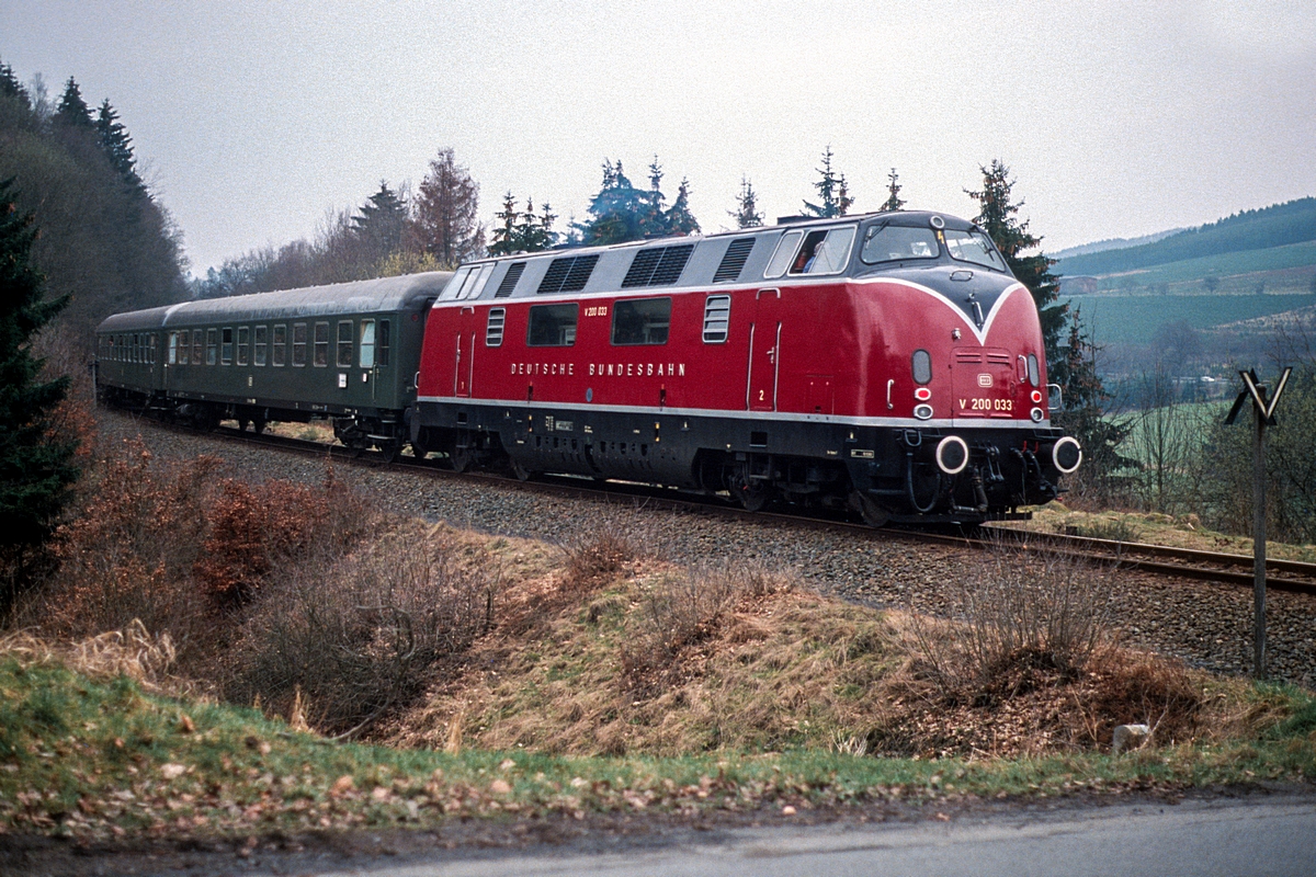  (19910323_55-18_V200 033_zw Fredeburg und Dorlar_b.jpg)