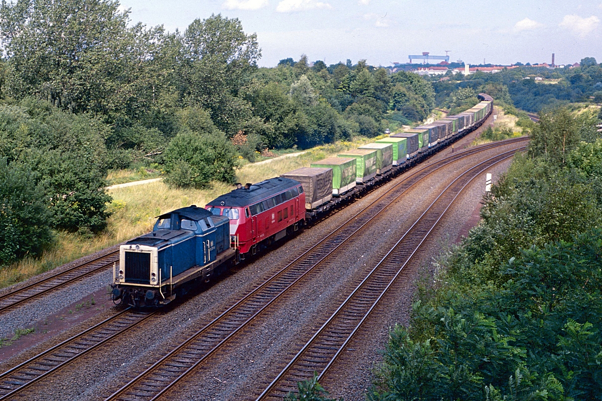  (51-35_19890814_212 277-218 108_zw Kiel Hbf und Meimersdorf.jpg)