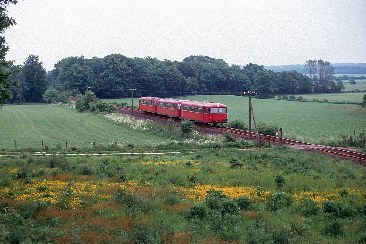  (19880603_47-45_998-998 268-798 778_zw Innien und Hohenwestedt_N 5175_Heide-Neumünster_b.jpg)