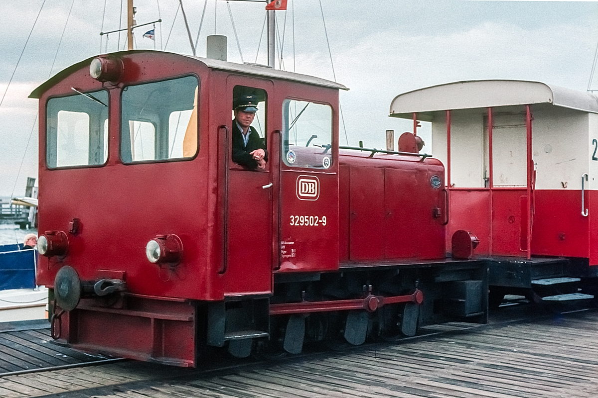  (19820817_15-37_329 502_Wangerooge-Westanleger_b.jpg)