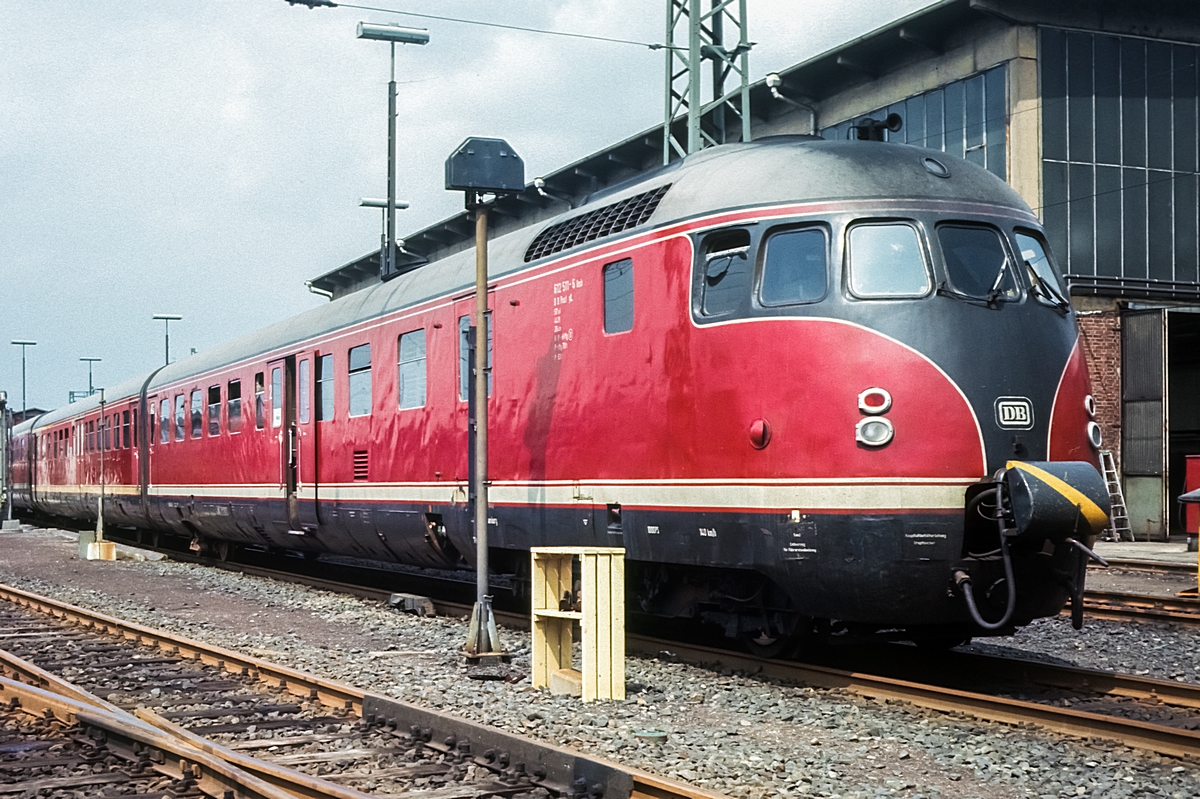  (19810702_08-11_612 511_Bw Hamburg-Altona_b.jpg)