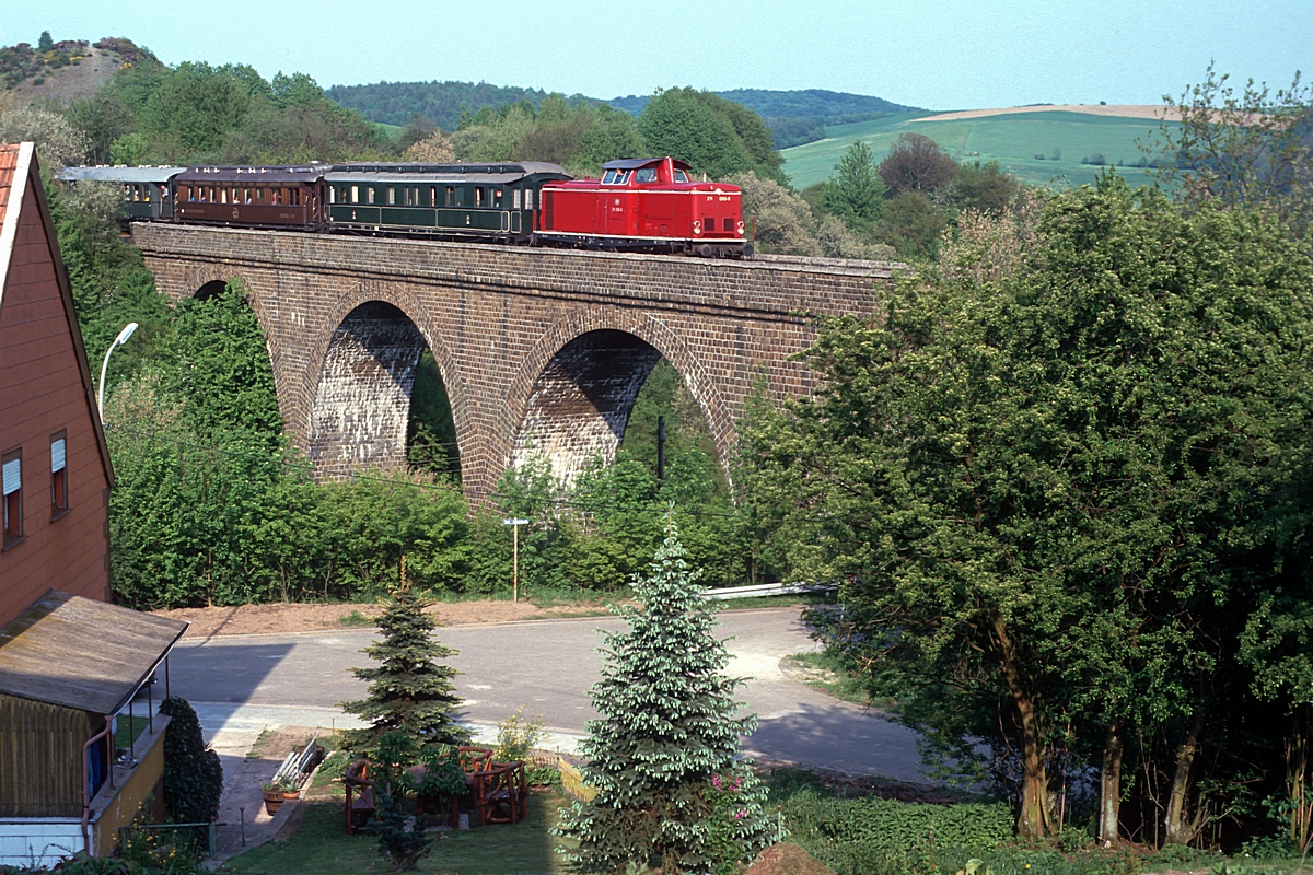  (19870524_41-10_211 082_Haupersweiler_b.jpg)