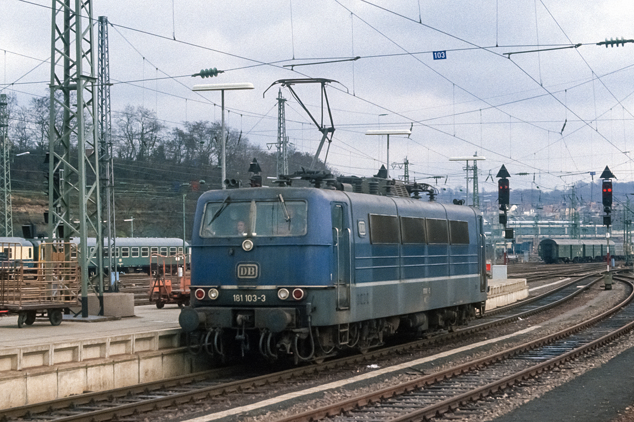 https://www.klawitter.info/bahn/allgemein/19830131_20-17_181103_SaarbrueckenHbf_ak.jpg