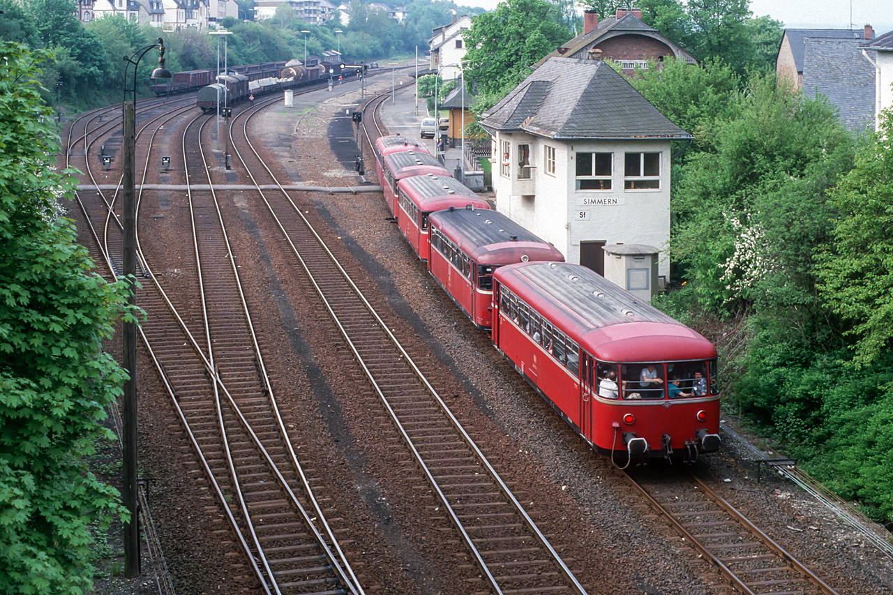 https://www.klawitter.info/bahn/allgemein/19860518_37-45_998053-798828-998319-998318-798648_Simmern_Nto22162_Bingerbrueck-Tuerkismuehle_k.jpg