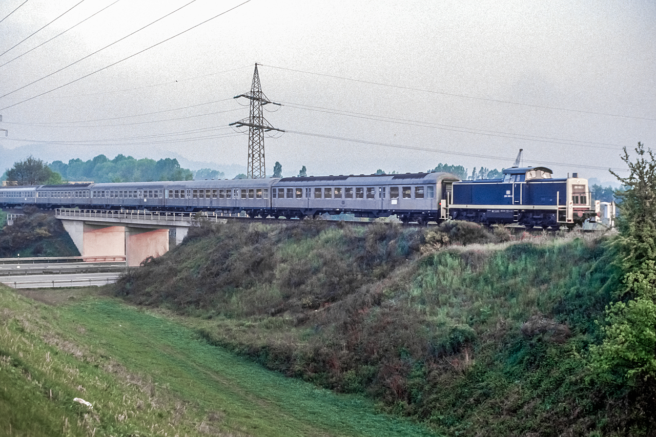 https://www.klawitter.info/bahn/allgemein/19870516_40-41_290060_zw-Dillingen-und-Siersburg_D22131_Niedaltdorf-Trier_k.jpg