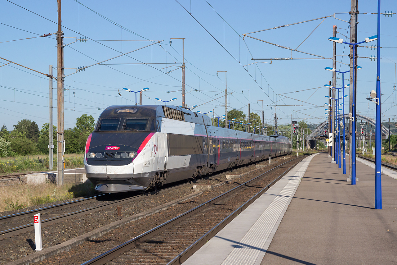 https://www.klawitter.info/bahn/allgemein/20200625-081256_SNCF28019_Reding_TGV9877_MetzVille-MarseilleStCharles_ak.jpg