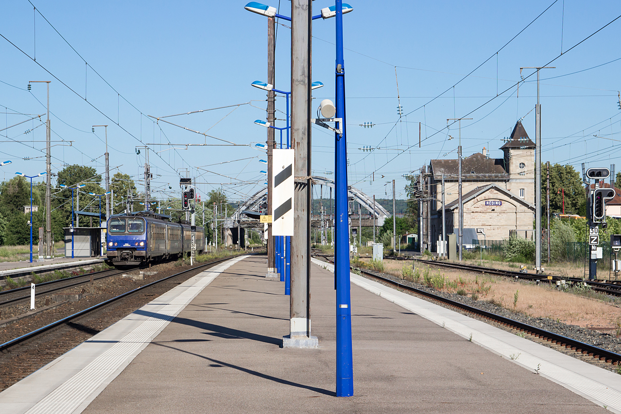 https://www.klawitter.info/bahn/allgemein/20200625-090036_SNCF11502-111509_Reding_TER835015_Nancy-Strasbourg_ak.jpg