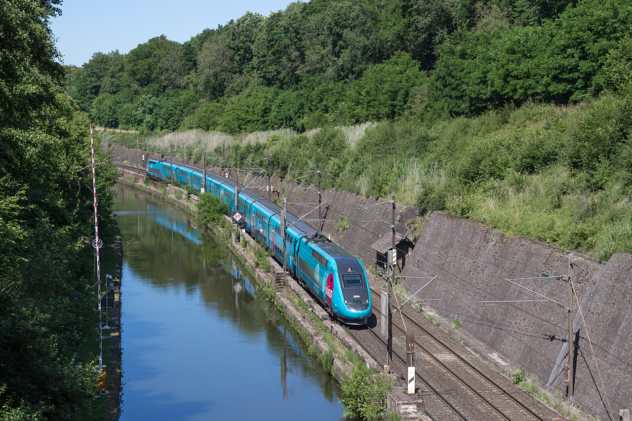 https://www.klawitter.info/bahn/allgemein/20200625-110844_SNCF29878_Arzviller_Ouigo7695_ParisEst-Strasbourg_ak.jpg